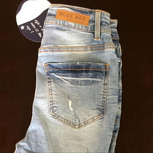 👖Distressed & Stretchy Skinny Jeans 👖 - Picture 7 of 8